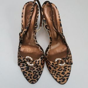 Leopard print satin fabric sling back heels